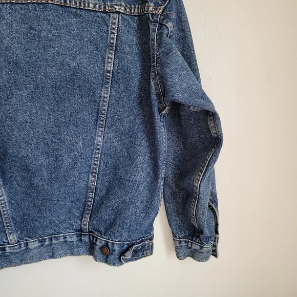 SOLD Vintage Levi's Jean Jacket - Picture 7 of 11